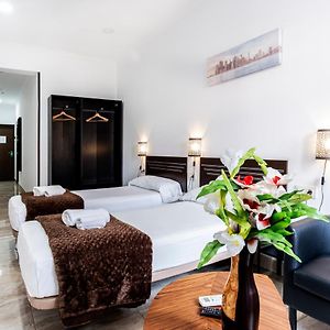 Habitación con 2 Camas Individuales